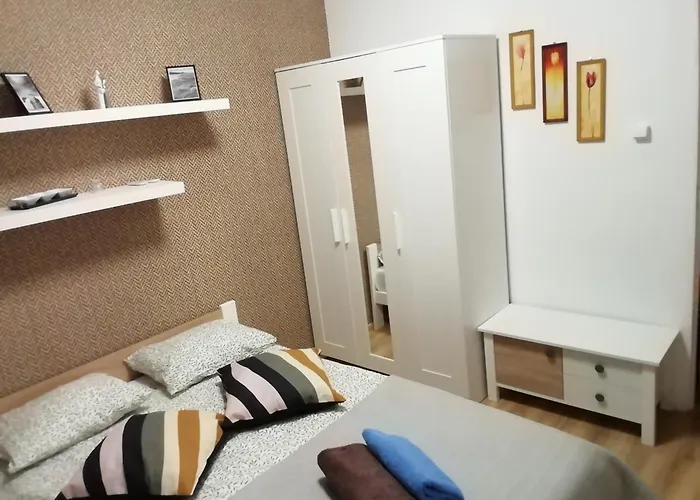 Szept Plazy Apartment *